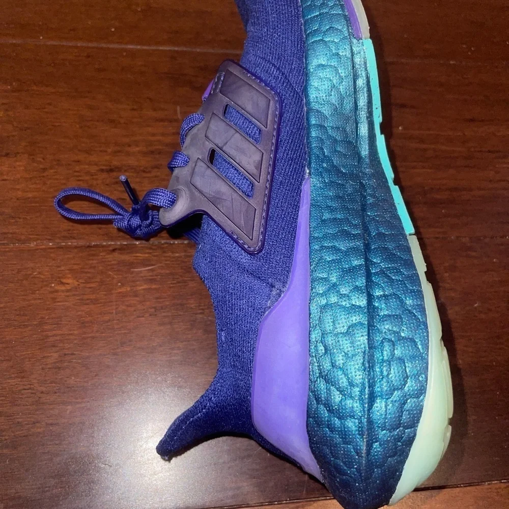 guc Adidas ultraboost Vibrant teal and Purple running Shoes 6
